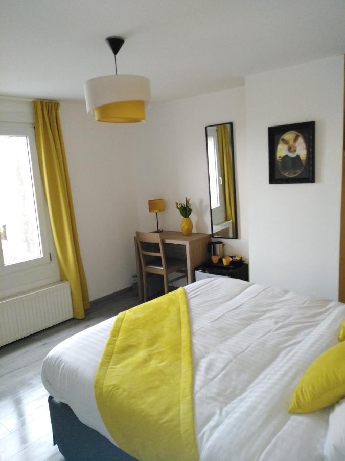 Les Remparts Hotel La Madelaine-sous-Montreuil Eksteriør billede