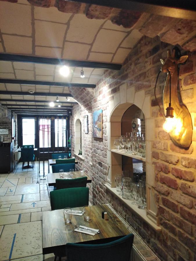 Les Remparts Hotel La Madelaine-sous-Montreuil Eksteriør billede