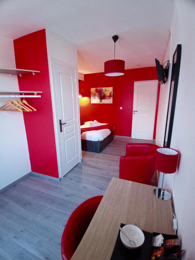 Les Remparts Hotel La Madelaine-sous-Montreuil Eksteriør billede