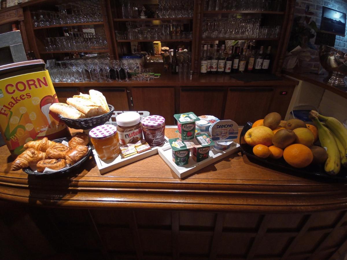 Les Remparts Hotel La Madelaine-sous-Montreuil Eksteriør billede